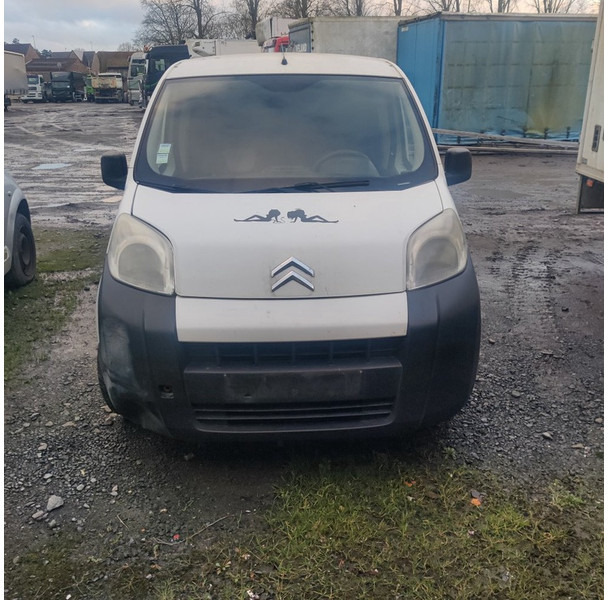 Volkswagen Caddy - Furgon: slika Volkswagen Caddy - Furgon Volkswagen Caddy - Furgon: slika Volkswagen Caddy - Furgon