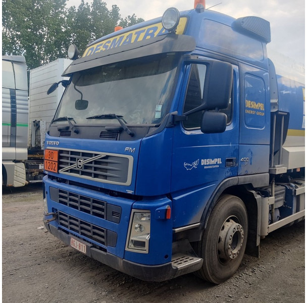 Volvo FM-400 - Kamion cisterna: slika Volvo FM-400 - Kamion cisterna Volvo FM-400 - Kamion cisterna: slika Volvo FM-400 - Kamion cisterna