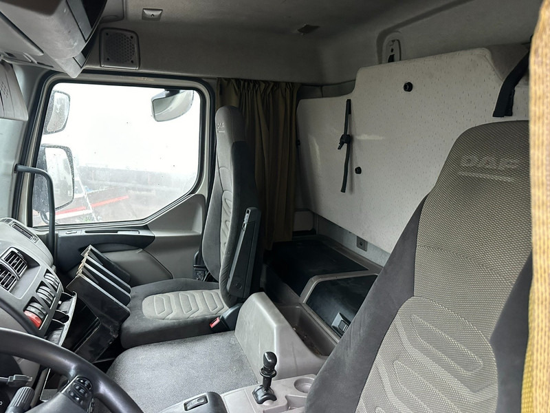 Kamion hladnjača DAF LF 45.220 12T E5 4x2 - FRIGO CARRIER - BOX 5m30 x 2m35 x 2m46 - *407.000km* - A/C - TAILLIFT - AUTOMATIC - BE TRUCK: slika Kamion hladnjača DAF LF 45.220 12T E5 4x2 - FRIGO CARRIER - BOX 5m30 x 2m35 x 2m46 - *407.000km* - A/C - TAILLIFT - AUTOMATIC - BE TRUCK