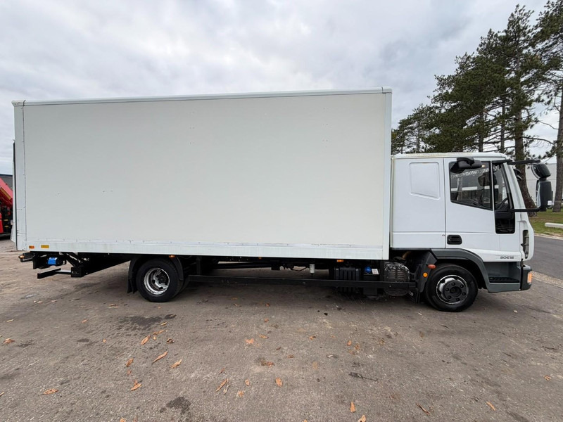 Iveco EUROCARGO 80E18 CLOSED BOX 6m00 x 2m49 x 2m37 - EURO 5 - *176.000km* - TAILLIFT - MANUAL - BE TRUCK - Kamion sandučar: slika Iveco EUROCARGO 80E18 CLOSED BOX 6m00 x 2m49 x 2m37 - EURO 5 - *176.000km* - TAILLIFT - MANUAL - BE TRUCK - Kamion sandučar Iveco EUROCARGO 80E18 CLOSED BOX 6m00 x 2m49 x 2m37 - EURO 5 - *176.000km* - TAILLIFT - MANUAL - BE TRUCK - Kamion sandučar: slika Iveco EUROCARGO 80E18 CLOSED BOX 6m00 x 2m49 x 2m37 - EURO 5 - *176.000km* - TAILLIFT - MANUAL - BE TRUCK - Kamion sandučar