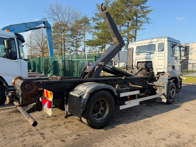 MAN TGA 18.350 4x2 19T HOOKLIFT / ABROLLKIPPER / GANCHO / AMPLIROL - EURO 3 - AS TRONIC AUTOMATIC - Kamion s kukastom dizalicom: slika MAN TGA 18.350 4x2 19T HOOKLIFT / ABROLLKIPPER / GANCHO / AMPLIROL - EURO 3 - AS TRONIC AUTOMATIC - Kamion s kukastom dizalicom MAN TGA 18.350 4x2 19T HOOKLIFT / ABROLLKIPPER / GANCHO / AMPLIROL - EURO 3 - AS TRONIC AUTOMATIC - Kamion s kukastom dizalicom: slika MAN TGA 18.350 4x2 19T HOOKLIFT / ABROLLKIPPER / GANCHO / AMPLIROL - EURO 3 - AS TRONIC AUTOMATIC - Kamion s kukastom dizalicom