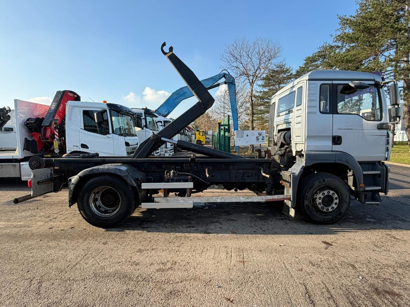 MAN TGA 18.350 4x2 19T HOOKLIFT / ABROLLKIPPER / GANCHO / AMPLIROL - EURO 3 - AS TRONIC AUTOMATIC - Kamion s kukastom dizalicom: slika MAN TGA 18.350 4x2 19T HOOKLIFT / ABROLLKIPPER / GANCHO / AMPLIROL - EURO 3 - AS TRONIC AUTOMATIC - Kamion s kukastom dizalicom MAN TGA 18.350 4x2 19T HOOKLIFT / ABROLLKIPPER / GANCHO / AMPLIROL - EURO 3 - AS TRONIC AUTOMATIC - Kamion s kukastom dizalicom: slika MAN TGA 18.350 4x2 19T HOOKLIFT / ABROLLKIPPER / GANCHO / AMPLIROL - EURO 3 - AS TRONIC AUTOMATIC - Kamion s kukastom dizalicom