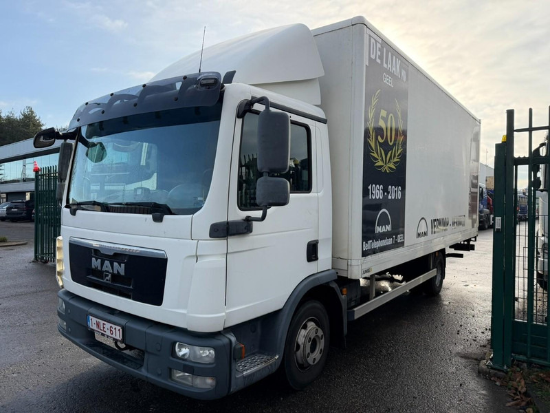 MAN TGL 8.180 4x2 BL COSED BOX / BAKWAGEN / CAISSE FERMEE - *184.000km* - 3 SEATER - EURO 5 - AIR SUSPENSION - BOX 6m00 x 2m49 x 2m38 - BE TRUCK - Kamion sandučar: slika MAN TGL 8.180 4x2 BL COSED BOX / BAKWAGEN / CAISSE FERMEE - *184.000km* - 3 SEATER - EURO 5 - AIR SUSPENSION - BOX 6m00 x 2m49 x 2m38 - BE TRUCK - Kamion sandučar MAN TGL 8.180 4x2 BL COSED BOX / BAKWAGEN / CAISSE FERMEE - *184.000km* - 3 SEATER - EURO 5 - AIR SUSPENSION - BOX 6m00 x 2m49 x 2m38 - BE TRUCK - Kamion sandučar: slika MAN TGL 8.180 4x2 BL COSED BOX / BAKWAGEN / CAISSE FERMEE - *184.000km* - 3 SEATER - EURO 5 - AIR SUSPENSION - BOX 6m00 x 2m49 x 2m38 - BE TRUCK - Kamion sandučar