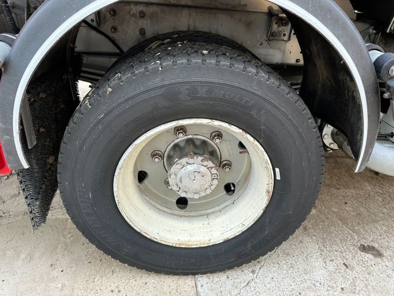 Renault MIDLUM 150 FUEL TANKER / CITERNE MAZOUT - 6500L - 3 COMPARTIMENTS - *ENGINE PROBLEM* - Kamion cisterna: slika Renault MIDLUM 150 FUEL TANKER / CITERNE MAZOUT - 6500L - 3 COMPARTIMENTS - *ENGINE PROBLEM* - Kamion cisterna Renault MIDLUM 150 FUEL TANKER / CITERNE MAZOUT - 6500L - 3 COMPARTIMENTS - *ENGINE PROBLEM* - Kamion cisterna: slika Renault MIDLUM 150 FUEL TANKER / CITERNE MAZOUT - 6500L - 3 COMPARTIMENTS - *ENGINE PROBLEM* - Kamion cisterna