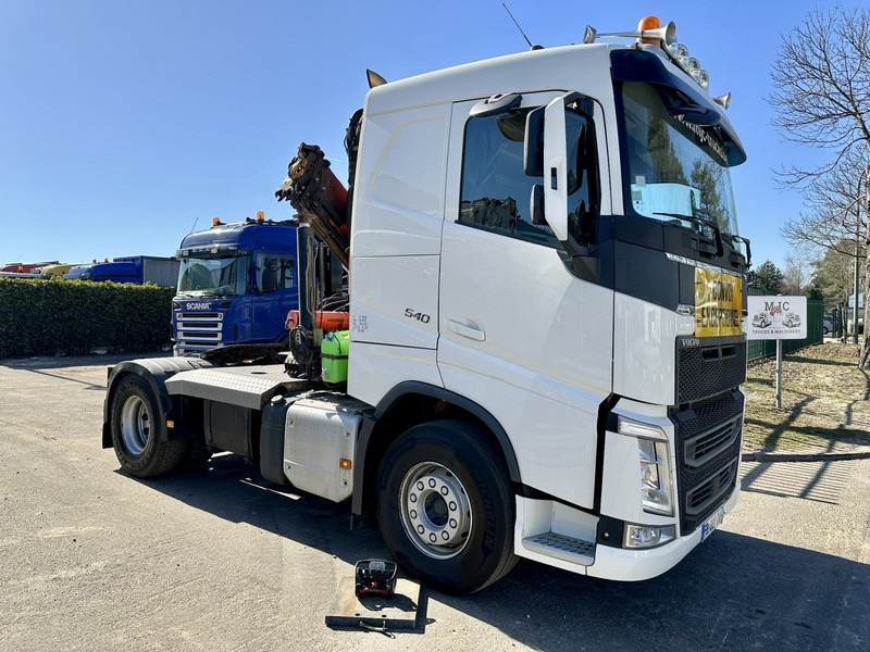 Volvo FH 540 TRACTOR + CRANE PK 18500 + RADIO - *449.000km* - EURO 6 - COC - 4 STABS - Kamion s kranom: slika Volvo FH 540 TRACTOR + CRANE PK 18500 + RADIO - *449.000km* - EURO 6 - COC - 4 STABS - Kamion s kranom Volvo FH 540 TRACTOR + CRANE PK 18500 + RADIO - *449.000km* - EURO 6 - COC - 4 STABS - Kamion s kranom: slika Volvo FH 540 TRACTOR + CRANE PK 18500 + RADIO - *449.000km* - EURO 6 - COC - 4 STABS - Kamion s kranom