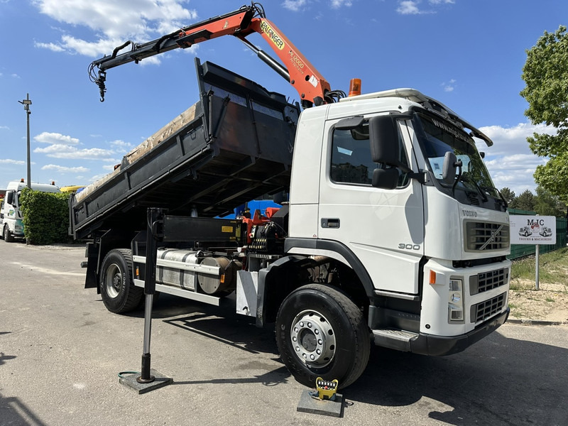 Volvo FM 300 4x4 TIPPER + CRANE PALFINGER PK 12000 - *339.000km* - MANUAL - STEEL SPRING / BIG AXLES - EURO 3 - TÜV 15/10/2025 - Kiper, Kamion s kranom: slika Volvo FM 300 4x4 TIPPER + CRANE PALFINGER PK 12000 - *339.000km* - MANUAL - STEEL SPRING / BIG AXLES - EURO 3 - TÜV 15/10/2025 - Kiper, Kamion s kranom Volvo FM 300 4x4 TIPPER + CRANE PALFINGER PK 12000 - *339.000km* - MANUAL - STEEL SPRING / BIG AXLES - EURO 3 - TÜV 15/10/2025 - Kiper, Kamion s kranom: slika Volvo FM 300 4x4 TIPPER + CRANE PALFINGER PK 12000 - *339.000km* - MANUAL - STEEL SPRING / BIG AXLES - EURO 3 - TÜV 15/10/2025 - Kiper, Kamion s kranom