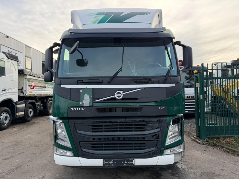 Volvo FM 330 6x2 CLOSED BOX / KOFFER 9m10 - LIFT + STEERING AXLE - *ENGINE / GEARBOX / CHASSIS = OK* - 300.000km - TUV 09/2026 - BE TRUCK - Kamion sandučar: slika Volvo FM 330 6x2 CLOSED BOX / KOFFER 9m10 - LIFT + STEERING AXLE - *ENGINE / GEARBOX / CHASSIS = OK* - 300.000km - TUV 09/2026 - BE TRUCK - Kamion sandučar Volvo FM 330 6x2 CLOSED BOX / KOFFER 9m10 - LIFT + STEERING AXLE - *ENGINE / GEARBOX / CHASSIS = OK* - 300.000km - TUV 09/2026 - BE TRUCK - Kamion sandučar: slika Volvo FM 330 6x2 CLOSED BOX / KOFFER 9m10 - LIFT + STEERING AXLE - *ENGINE / GEARBOX / CHASSIS = OK* - 300.000km - TUV 09/2026 - BE TRUCK - Kamion sandučar