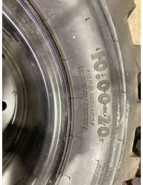 Apollo 1000 x 20 Set / 10.00 x 20: 4x2 Tyres - Gume i felge za Građevinski strojevi: slika Apollo 1000 x 20 Set / 10.00 x 20: 4x2 Tyres - Gume i felge za Građevinski strojevi Apollo 1000 x 20 Set / 10.00 x 20: 4x2 Tyres - Gume i felge za Građevinski strojevi: slika Apollo 1000 x 20 Set / 10.00 x 20: 4x2 Tyres - Gume i felge za Građevinski strojevi
