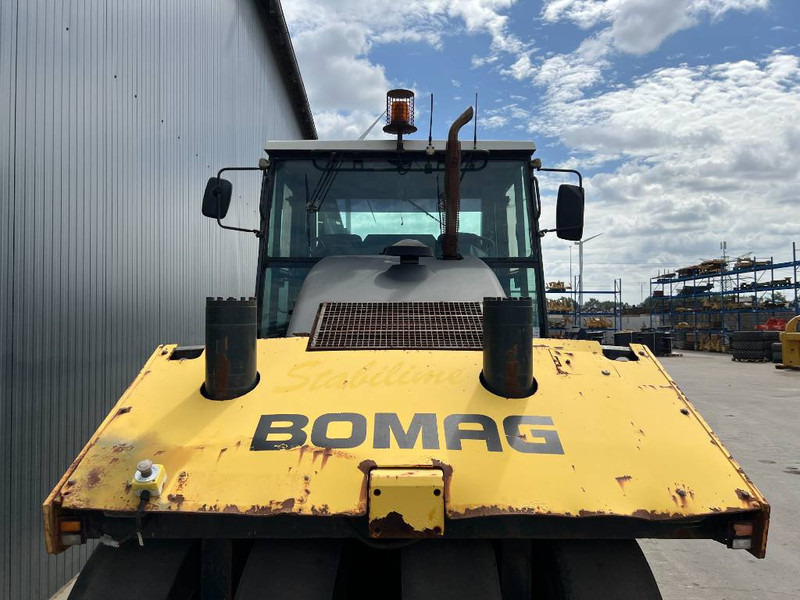 Bomag BW24R - Pneumatski valjak: slika Bomag BW24R - Pneumatski valjak Bomag BW24R - Pneumatski valjak: slika Bomag BW24R - Pneumatski valjak