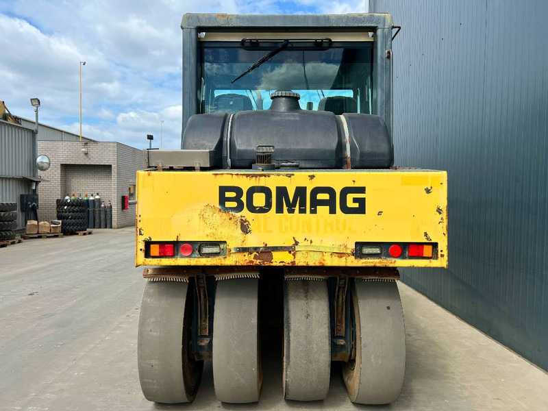 Bomag BW24R - Pneumatski valjak: slika Bomag BW24R - Pneumatski valjak Bomag BW24R - Pneumatski valjak: slika Bomag BW24R - Pneumatski valjak