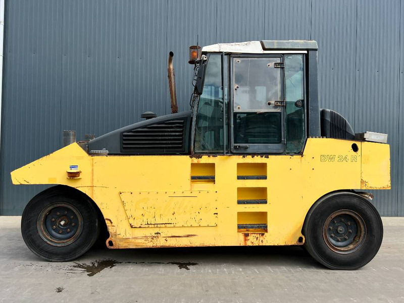 Bomag BW24R - Pneumatski valjak: slika Bomag BW24R - Pneumatski valjak Bomag BW24R - Pneumatski valjak: slika Bomag BW24R - Pneumatski valjak
