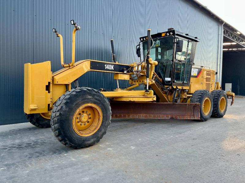Grejder Cat 140K: slika Grejder Cat 140K