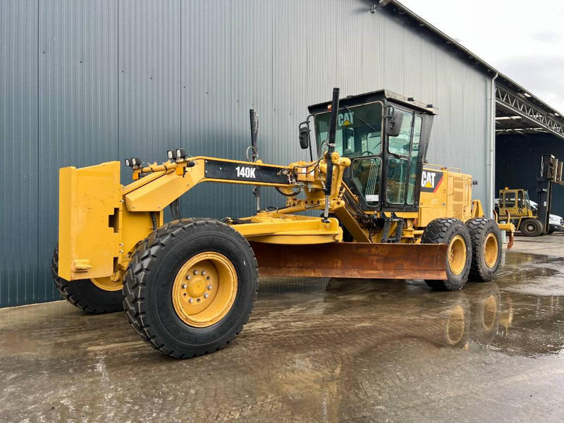Grejder Cat 140K: slika Grejder Cat 140K