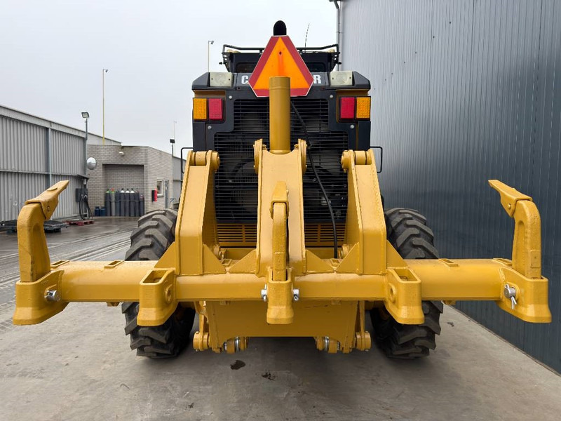 Cat 140M - Grejder: slika Cat 140M - Grejder Cat 140M - Grejder: slika Cat 140M - Grejder