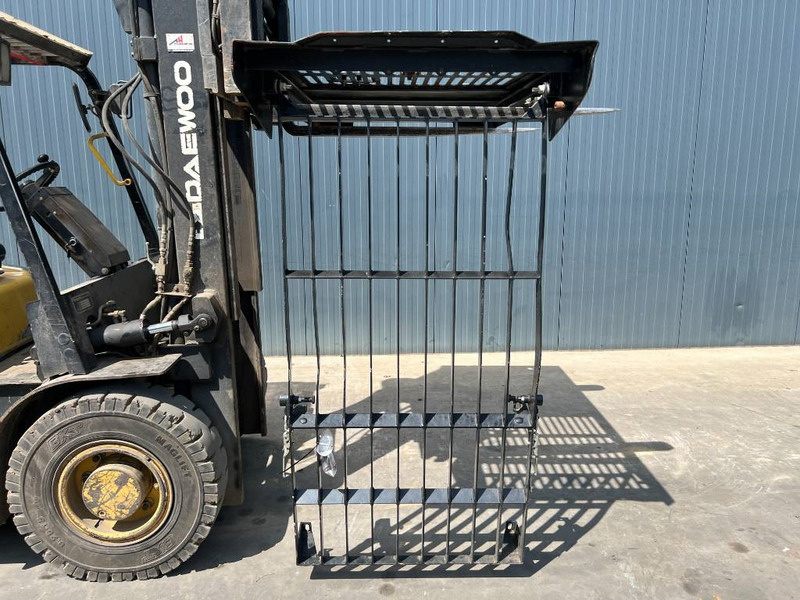 Cat 313E / 320F / 323E / 325F / 329E / 330F / 336E / 3 - Kabina i unutrašnjost za Građevinski strojevi: slika Cat 313E / 320F / 323E / 325F / 329E / 330F / 336E / 3 - Kabina i unutrašnjost za Građevinski strojevi Cat 313E / 320F / 323E / 325F / 329E / 330F / 336E / 3 - Kabina i unutrašnjost za Građevinski strojevi: slika Cat 313E / 320F / 323E / 325F / 329E / 330F / 336E / 3 - Kabina i unutrašnjost za Građevinski strojevi