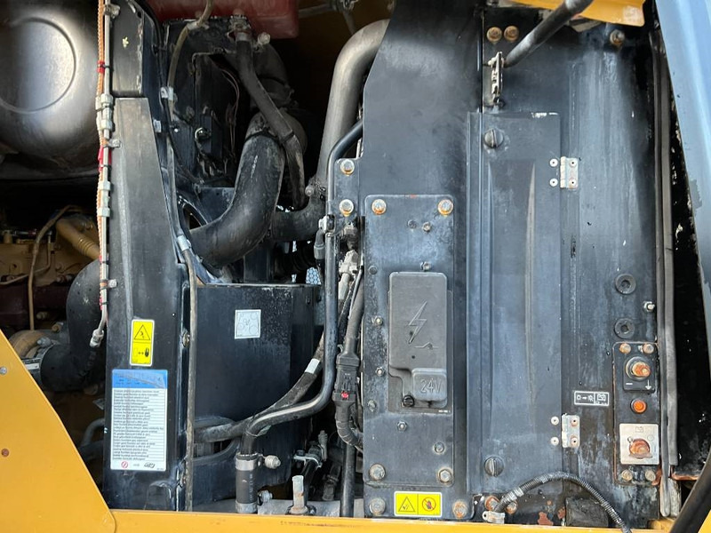 Cat 930M - Utovarivač na kotačima: slika Cat 930M - Utovarivač na kotačima Cat 930M - Utovarivač na kotačima: slika Cat 930M - Utovarivač na kotačima