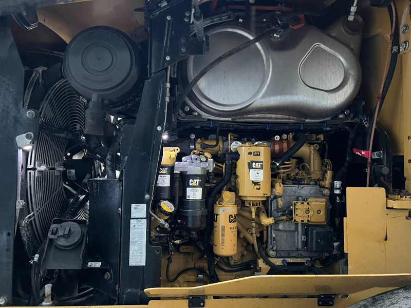 Cat 930M - Utovarivač na kotačima: slika Cat 930M - Utovarivač na kotačima Cat 930M - Utovarivač na kotačima: slika Cat 930M - Utovarivač na kotačima