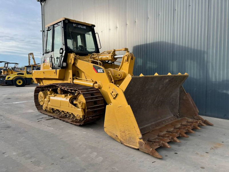 Cat 963C - Utovarivač gusjeničar: slika Cat 963C - Utovarivač gusjeničar Cat 963C - Utovarivač gusjeničar: slika Cat 963C - Utovarivač gusjeničar