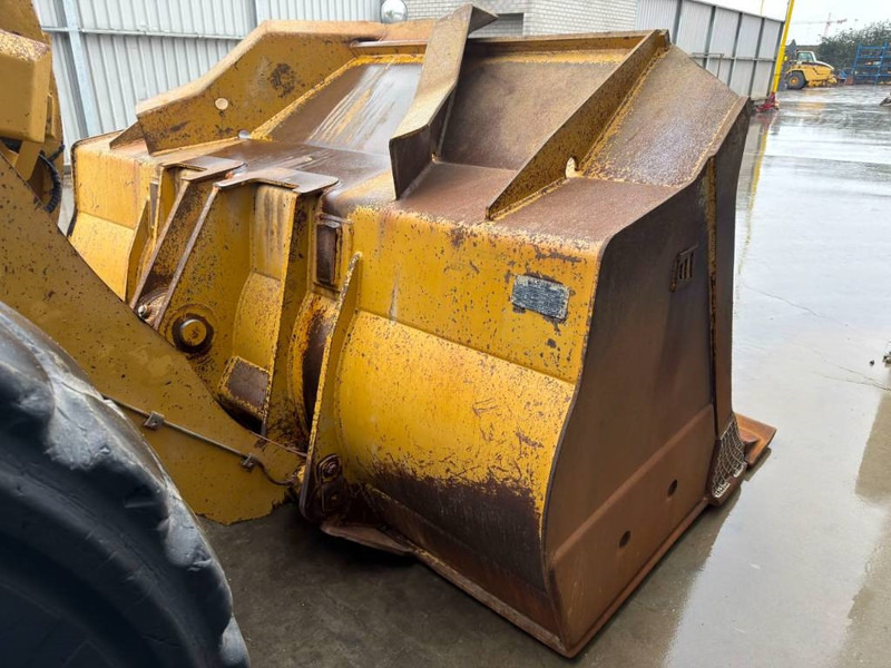 Utovarivač na kotačima Cat 966M XE: slika Utovarivač na kotačima Cat 966M XE