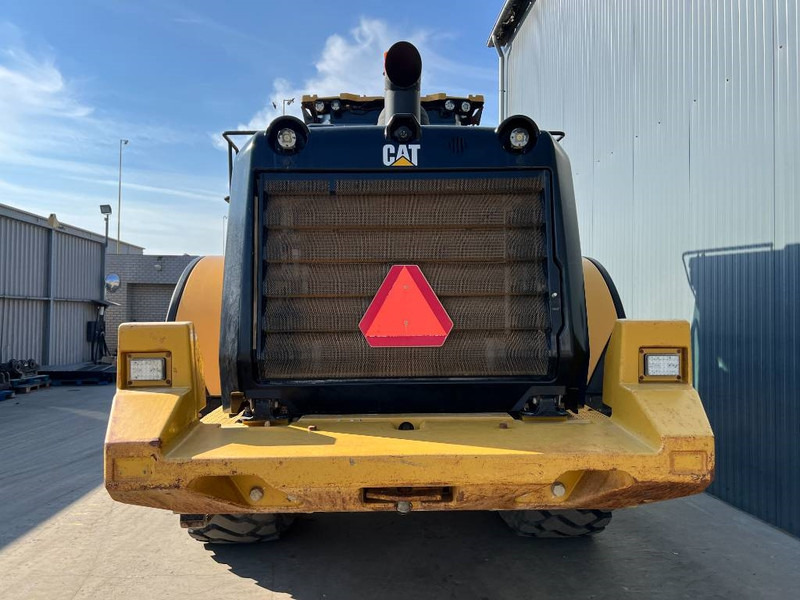 Cat 972M - Utovarivač na kotačima: slika Cat 972M - Utovarivač na kotačima Cat 972M - Utovarivač na kotačima: slika Cat 972M - Utovarivač na kotačima