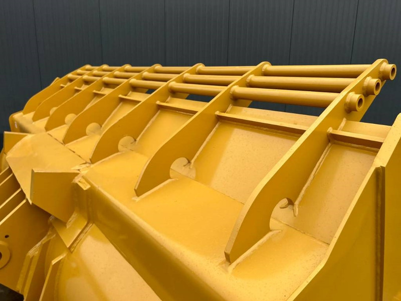 Novi Korpa za Građevinski strojevi Cat 980 incl. cutting edge + side protectors: slika Novi Korpa za Građevinski strojevi Cat 980 incl. cutting edge + side protectors