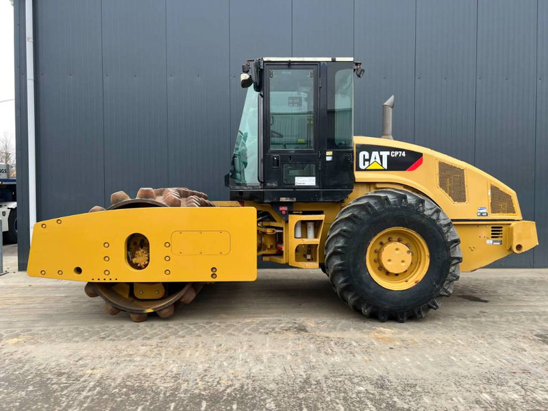 Cat CP74 - Valjak: slika Cat CP74 - Valjak Cat CP74 - Valjak: slika Cat CP74 - Valjak