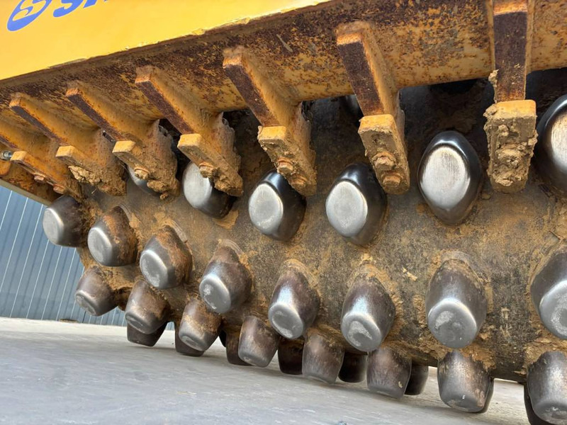 Valjak Cat CP74: slika Valjak Cat CP74