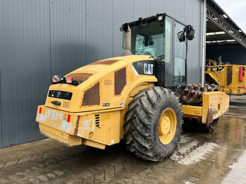 Cat CP76 - Valjak: slika Cat CP76 - Valjak Cat CP76 - Valjak: slika Cat CP76 - Valjak