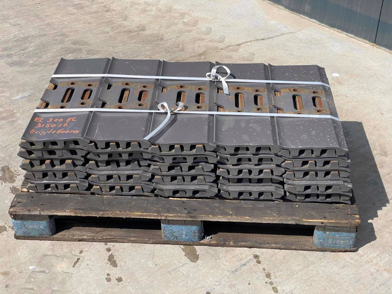 JCB JS240 / JS260 / JS300 Shoes/Pads - Okvir/ Šasija za Građevinski strojevi: slika JCB JS240 / JS260 / JS300 Shoes/Pads - Okvir/ Šasija za Građevinski strojevi JCB JS240 / JS260 / JS300 Shoes/Pads - Okvir/ Šasija za Građevinski strojevi: slika JCB JS240 / JS260 / JS300 Shoes/Pads - Okvir/ Šasija za Građevinski strojevi