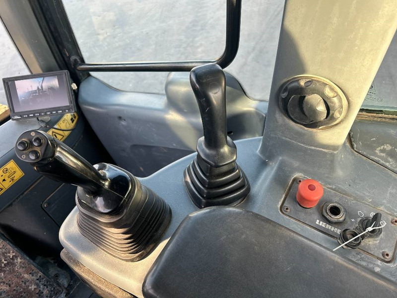 Liebherr LR634 - Utovarivač gusjeničar: slika Liebherr LR634 - Utovarivač gusjeničar Liebherr LR634 - Utovarivač gusjeničar: slika Liebherr LR634 - Utovarivač gusjeničar