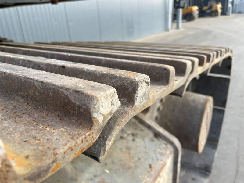 Liebherr R922 SLC - Bager gusjeničar: slika Liebherr R922 SLC - Bager gusjeničar Liebherr R922 SLC - Bager gusjeničar: slika Liebherr R922 SLC - Bager gusjeničar