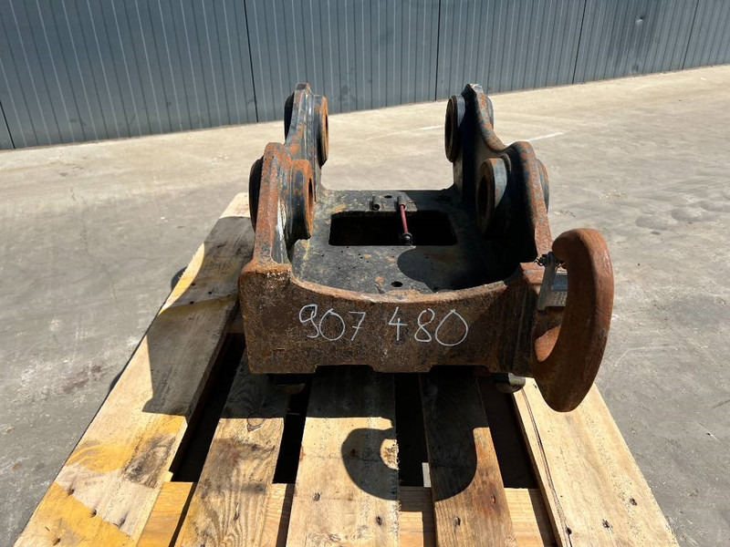 OilQuick OQ65 - M314F / M316F / M318F - Brza spojka za Građevinski strojevi: slika OilQuick OQ65 - M314F / M316F / M318F - Brza spojka za Građevinski strojevi OilQuick OQ65 - M314F / M316F / M318F - Brza spojka za Građevinski strojevi: slika OilQuick OQ65 - M314F / M316F / M318F - Brza spojka za Građevinski strojevi