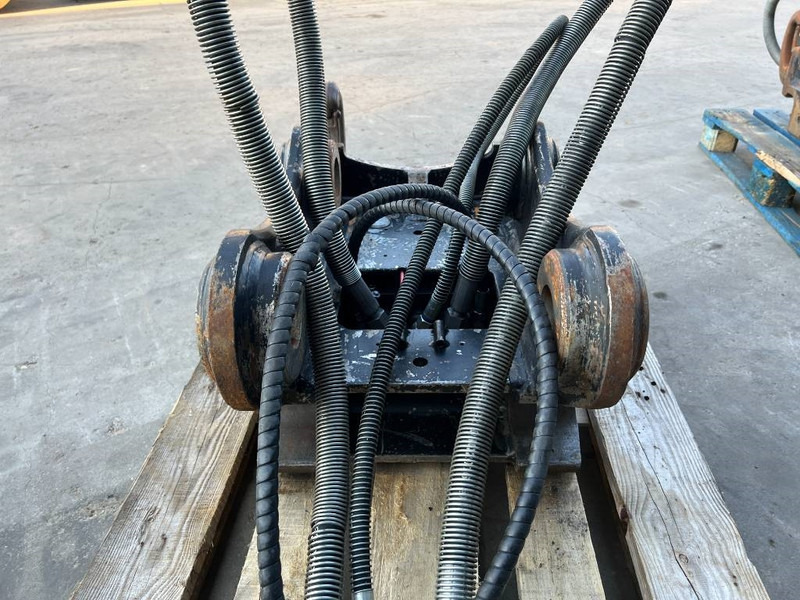 OilQuick OQ65 - M314F / M316F / M318F - Brza spojka za Građevinski strojevi: slika OilQuick OQ65 - M314F / M316F / M318F - Brza spojka za Građevinski strojevi OilQuick OQ65 - M314F / M316F / M318F - Brza spojka za Građevinski strojevi: slika OilQuick OQ65 - M314F / M316F / M318F - Brza spojka za Građevinski strojevi