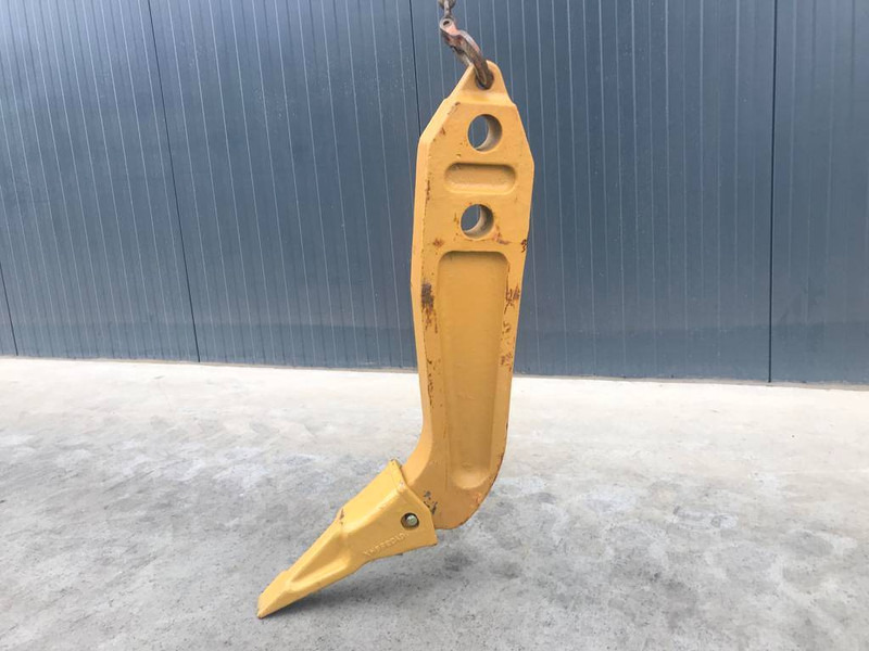 Komatsu D65 Shank - Priključak za Građevinski strojevi: slika Komatsu D65 Shank - Priključak za Građevinski strojevi Komatsu D65 Shank - Priključak za Građevinski strojevi: slika Komatsu D65 Shank - Priključak za Građevinski strojevi