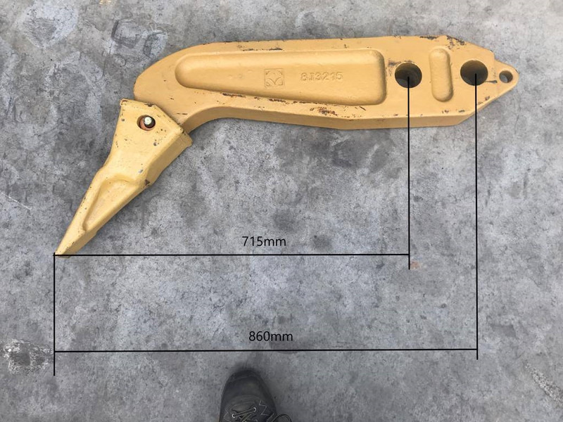 Komatsu D65 Shank - Priključak za Građevinski strojevi: slika Komatsu D65 Shank - Priključak za Građevinski strojevi Komatsu D65 Shank - Priključak za Građevinski strojevi: slika Komatsu D65 Shank - Priključak za Građevinski strojevi