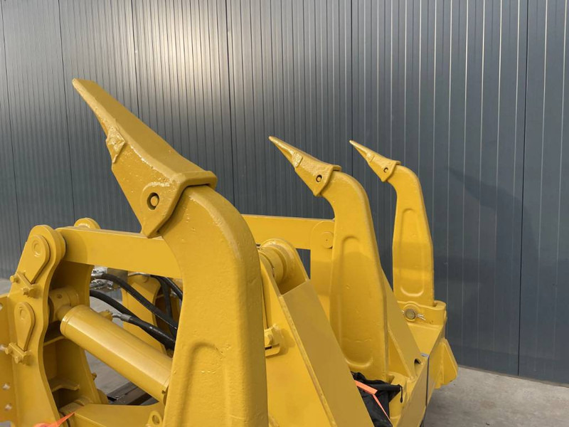 Komatsu D85 - Priključak za Građevinski strojevi: slika Komatsu D85 - Priključak za Građevinski strojevi Komatsu D85 - Priključak za Građevinski strojevi: slika Komatsu D85 - Priključak za Građevinski strojevi