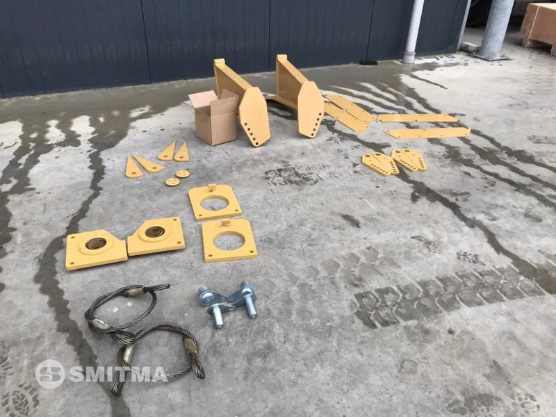 Volvo A25D - Stražnje dizalo za Građevinski strojevi: slika Volvo A25D - Stražnje dizalo za Građevinski strojevi Volvo A25D - Stražnje dizalo za Građevinski strojevi: slika Volvo A25D - Stražnje dizalo za Građevinski strojevi