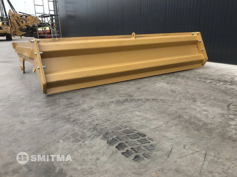 Novi Stražnje dizalo za Građevinski strojevi Volvo A30E: slika Novi Stražnje dizalo za Građevinski strojevi Volvo A30E