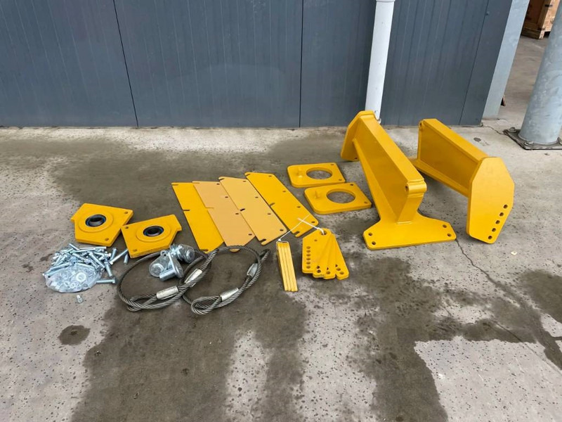 Volvo A35G - Stražnje dizalo za Građevinski strojevi: slika Volvo A35G - Stražnje dizalo za Građevinski strojevi Volvo A35G - Stražnje dizalo za Građevinski strojevi: slika Volvo A35G - Stražnje dizalo za Građevinski strojevi