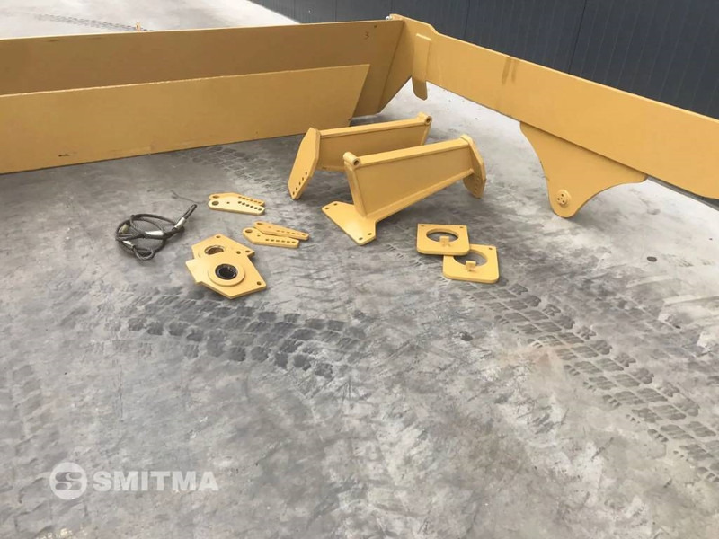 Volvo A40G - Stražnje dizalo za Građevinski strojevi: slika Volvo A40G - Stražnje dizalo za Građevinski strojevi Volvo A40G - Stražnje dizalo za Građevinski strojevi: slika Volvo A40G - Stražnje dizalo za Građevinski strojevi