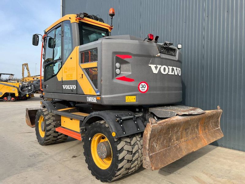 Volvo EWR150E - Bager na kotačima: slika Volvo EWR150E - Bager na kotačima Volvo EWR150E - Bager na kotačima: slika Volvo EWR150E - Bager na kotačima