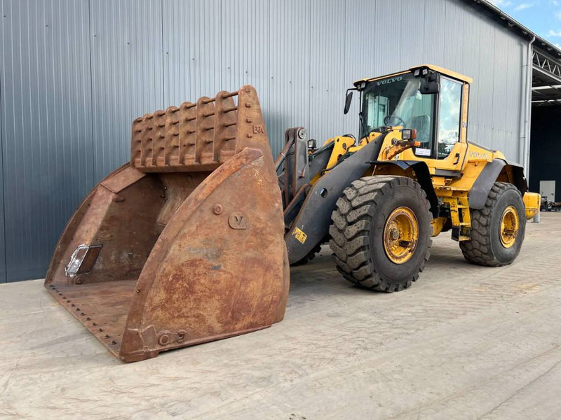Volvo L120F - Utovarivač na kotačima: slika Volvo L120F - Utovarivač na kotačima Volvo L120F - Utovarivač na kotačima: slika Volvo L120F - Utovarivač na kotačima