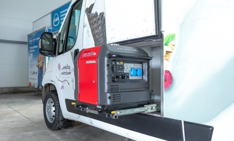 Bannert ICE Truck / Witryna Lodowa / Lody / Ice Cream - Kamion za prodaju brze hrane: slika Bannert ICE Truck / Witryna Lodowa / Lody / Ice Cream - Kamion za prodaju brze hrane Bannert ICE Truck / Witryna Lodowa / Lody / Ice Cream - Kamion za prodaju brze hrane: slika Bannert ICE Truck / Witryna Lodowa / Lody / Ice Cream - Kamion za prodaju brze hrane