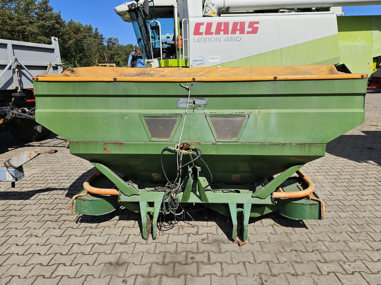 Amazone - Deponator gnojnice: slika Amazone - Deponator gnojnice Amazone - Deponator gnojnice: slika Amazone - Deponator gnojnice