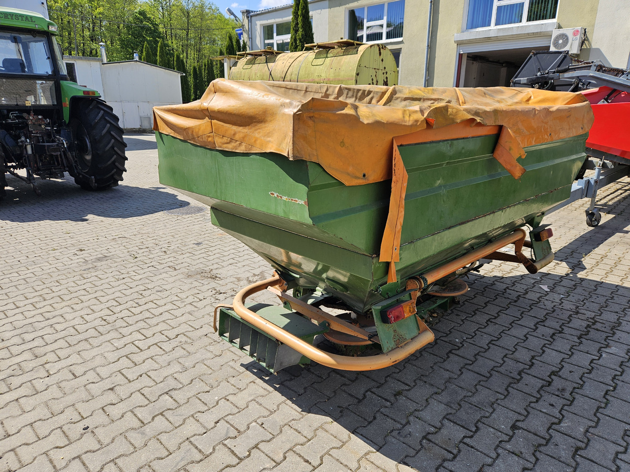 Amazone - Deponator gnojnice: slika Amazone - Deponator gnojnice Amazone - Deponator gnojnice: slika Amazone - Deponator gnojnice