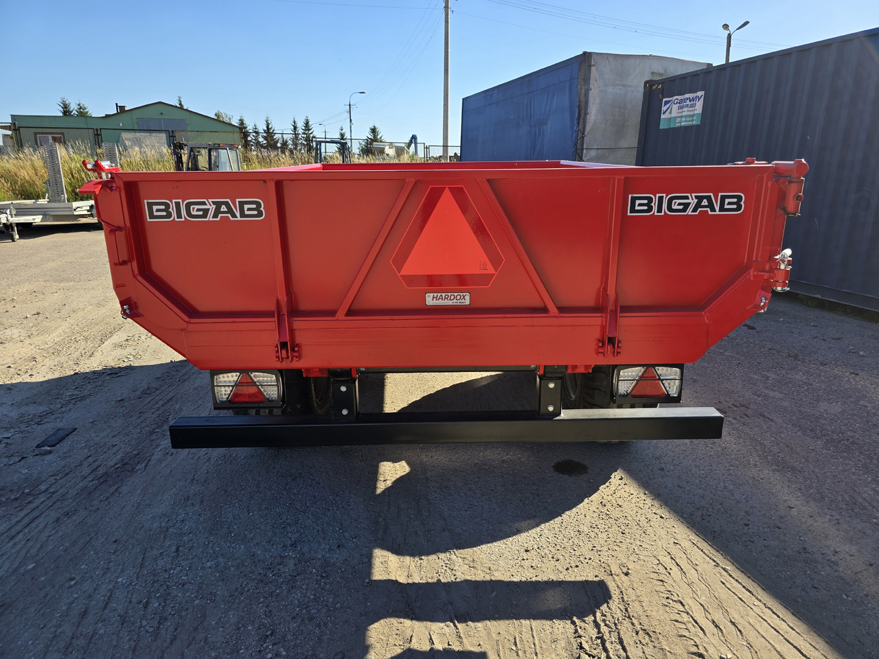BIGAB BT-8 HARDOX - Nagibna prikolica za poljoprivredna gospodarstva/ Istovarivač: slika BIGAB BT-8 HARDOX - Nagibna prikolica za poljoprivredna gospodarstva/ Istovarivač BIGAB BT-8 HARDOX - Nagibna prikolica za poljoprivredna gospodarstva/ Istovarivač: slika BIGAB BT-8 HARDOX - Nagibna prikolica za poljoprivredna gospodarstva/ Istovarivač