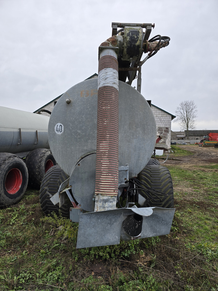 BRIRI Behalterbau VTTW140 - Cisterna za gnojnicu: slika BRIRI Behalterbau VTTW140 - Cisterna za gnojnicu BRIRI Behalterbau VTTW140 - Cisterna za gnojnicu: slika BRIRI Behalterbau VTTW140 - Cisterna za gnojnicu