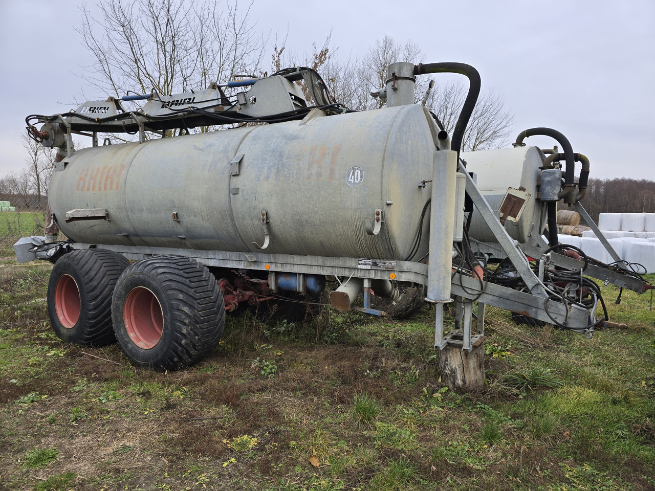 BRIRI Behalterbau VTTW140 - Cisterna za gnojnicu: slika BRIRI Behalterbau VTTW140 - Cisterna za gnojnicu BRIRI Behalterbau VTTW140 - Cisterna za gnojnicu: slika BRIRI Behalterbau VTTW140 - Cisterna za gnojnicu