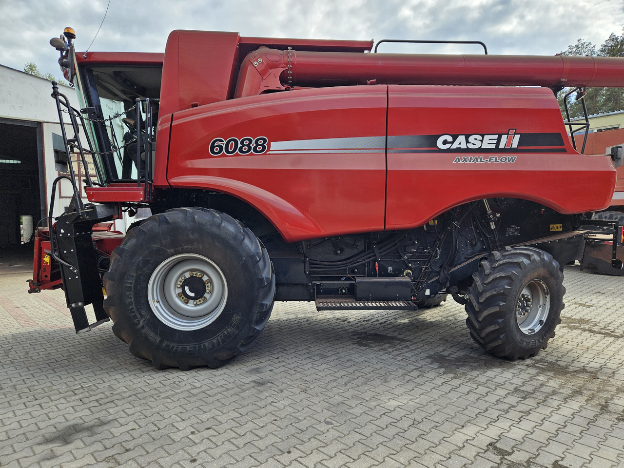 Case 6088 - Kombajn za žetvu: slika Case 6088 - Kombajn za žetvu Case 6088 - Kombajn za žetvu: slika Case 6088 - Kombajn za žetvu