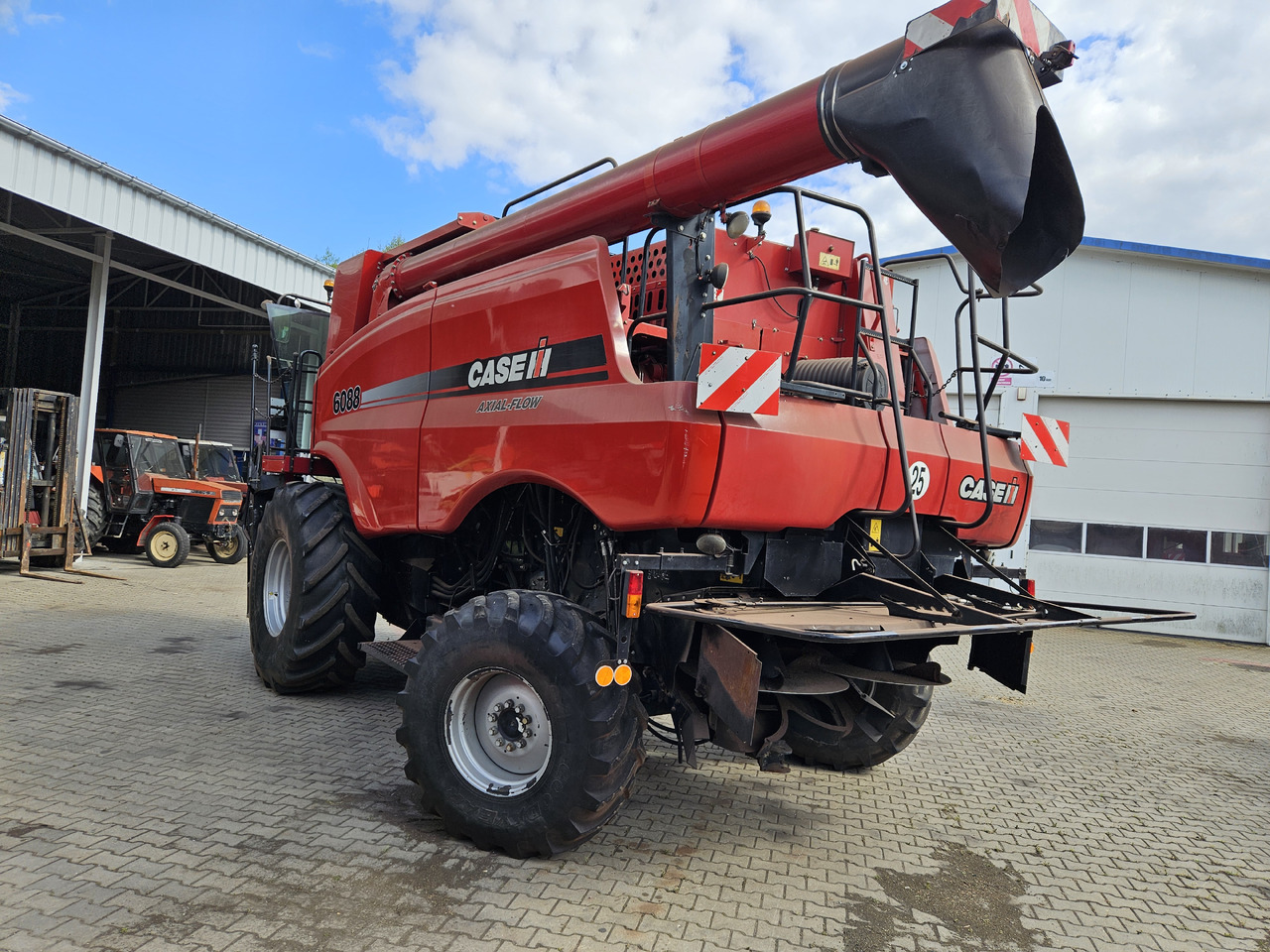 Case 6088 - Kombajn za žetvu: slika Case 6088 - Kombajn za žetvu Case 6088 - Kombajn za žetvu: slika Case 6088 - Kombajn za žetvu